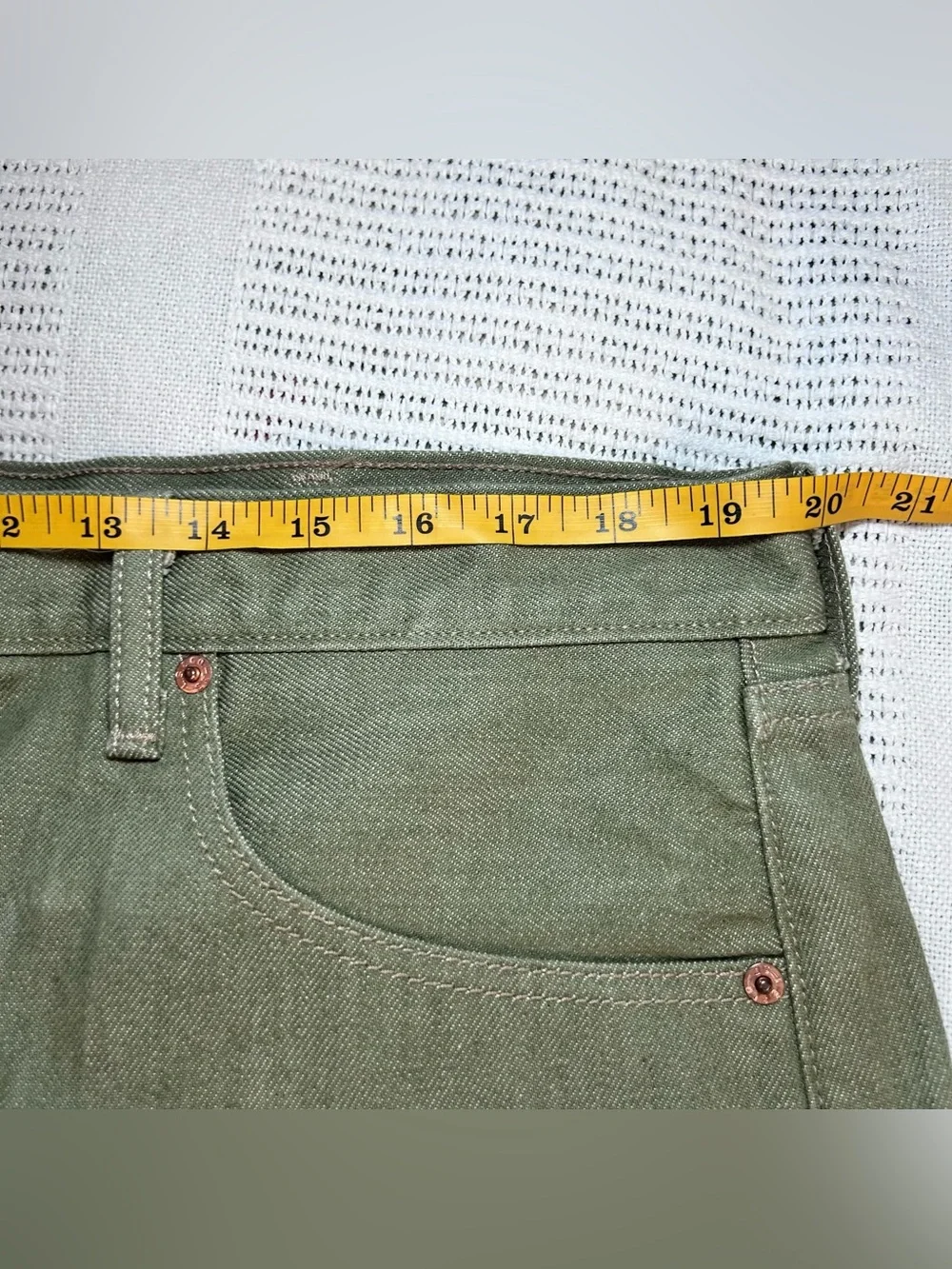 Levis measurements photos